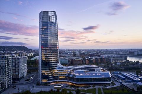 MOL CAMPUS HQ